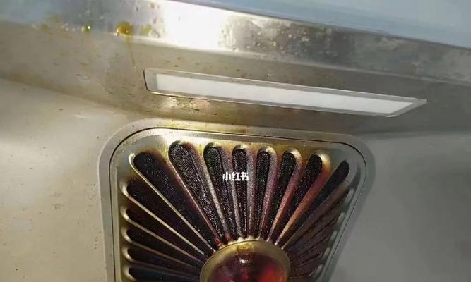 清理油烟机管道油污的有效方法（打造清新厨房环境）